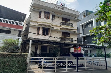 hostel in kadavanthra